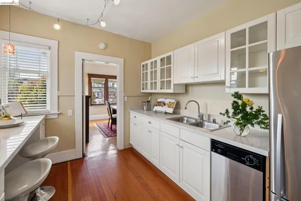 $695,000 | 2600 Ashby Avenue, Unit 4, Berkeley, CA 94705