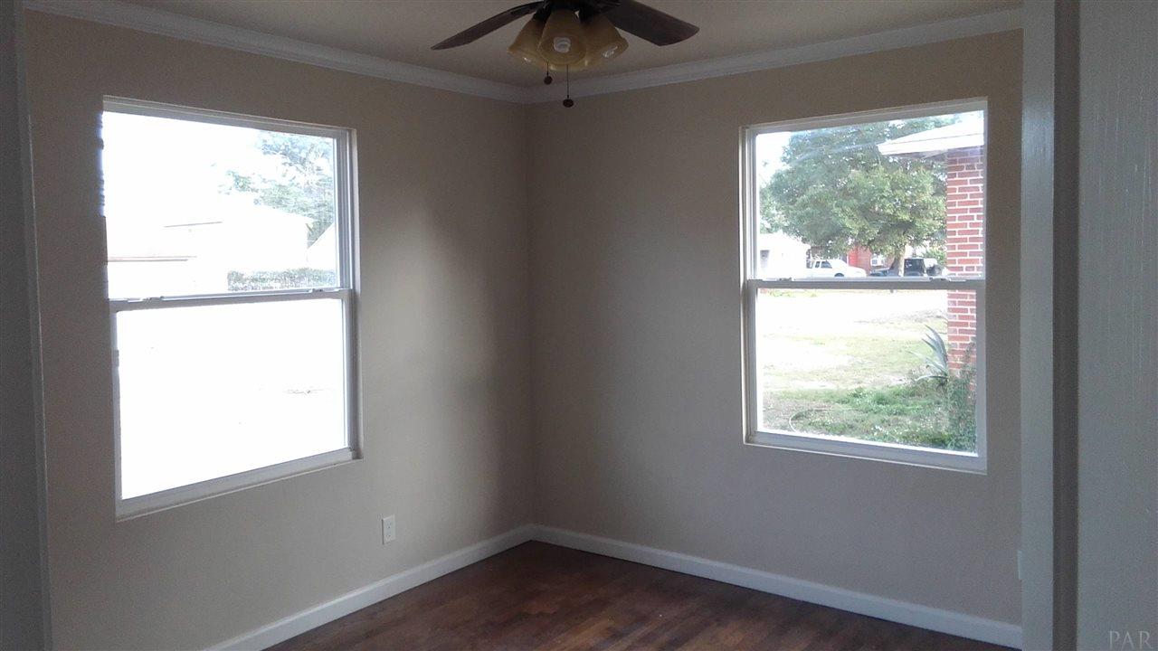 213 Payne Road Pensacola, FL 32507 - Photo 8 of 11 Gallery Image 8