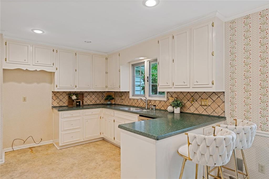260 Burdette Road Northwest Sandy Springs, GA 30327 - Photo 11 of 59 Gallery Image 11