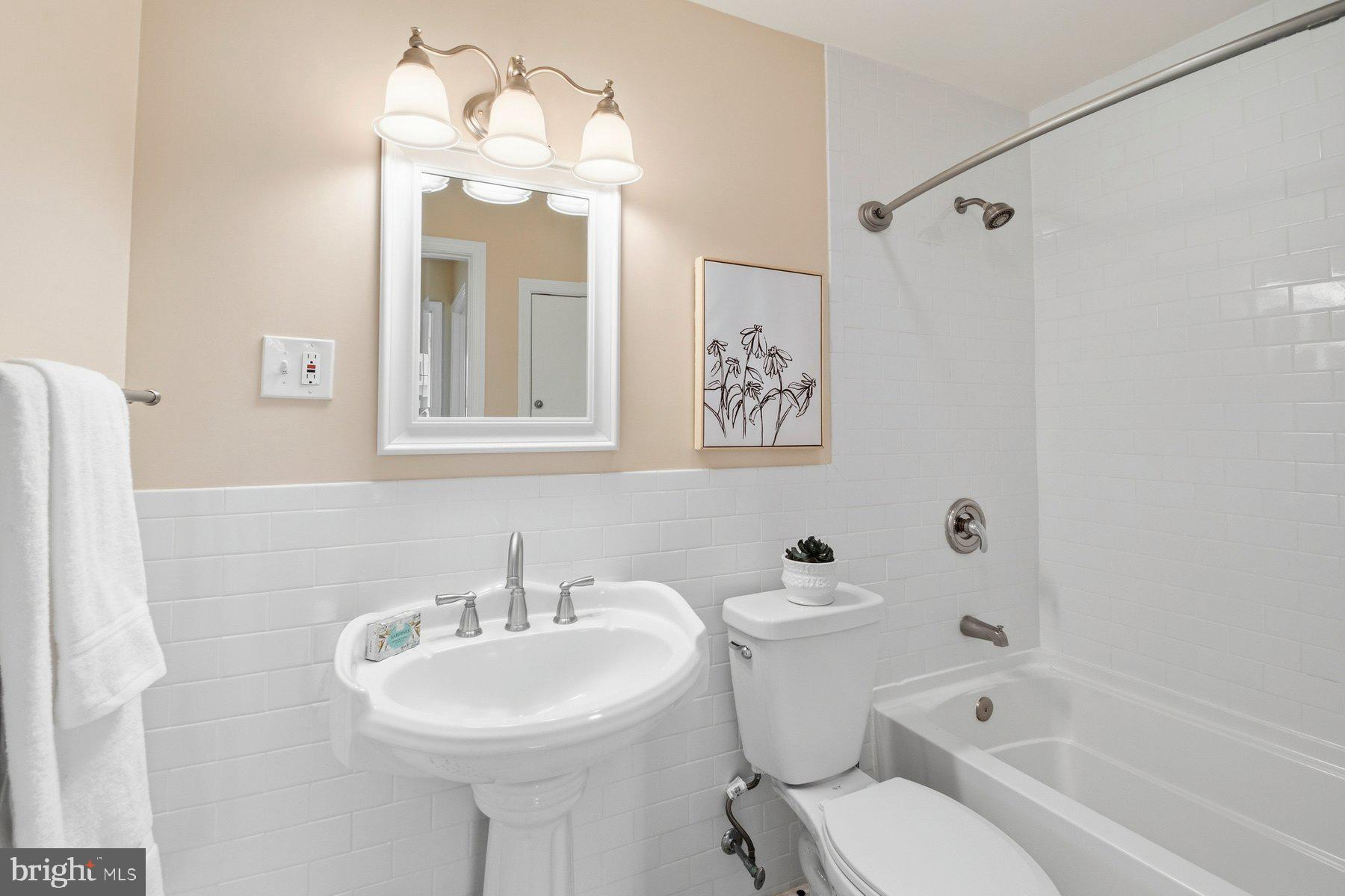 214 Chantrey Road Lutherville-Timonium, MD 21093 - Photo 38 of 54 Hall Bath with Tub/Shower Combo