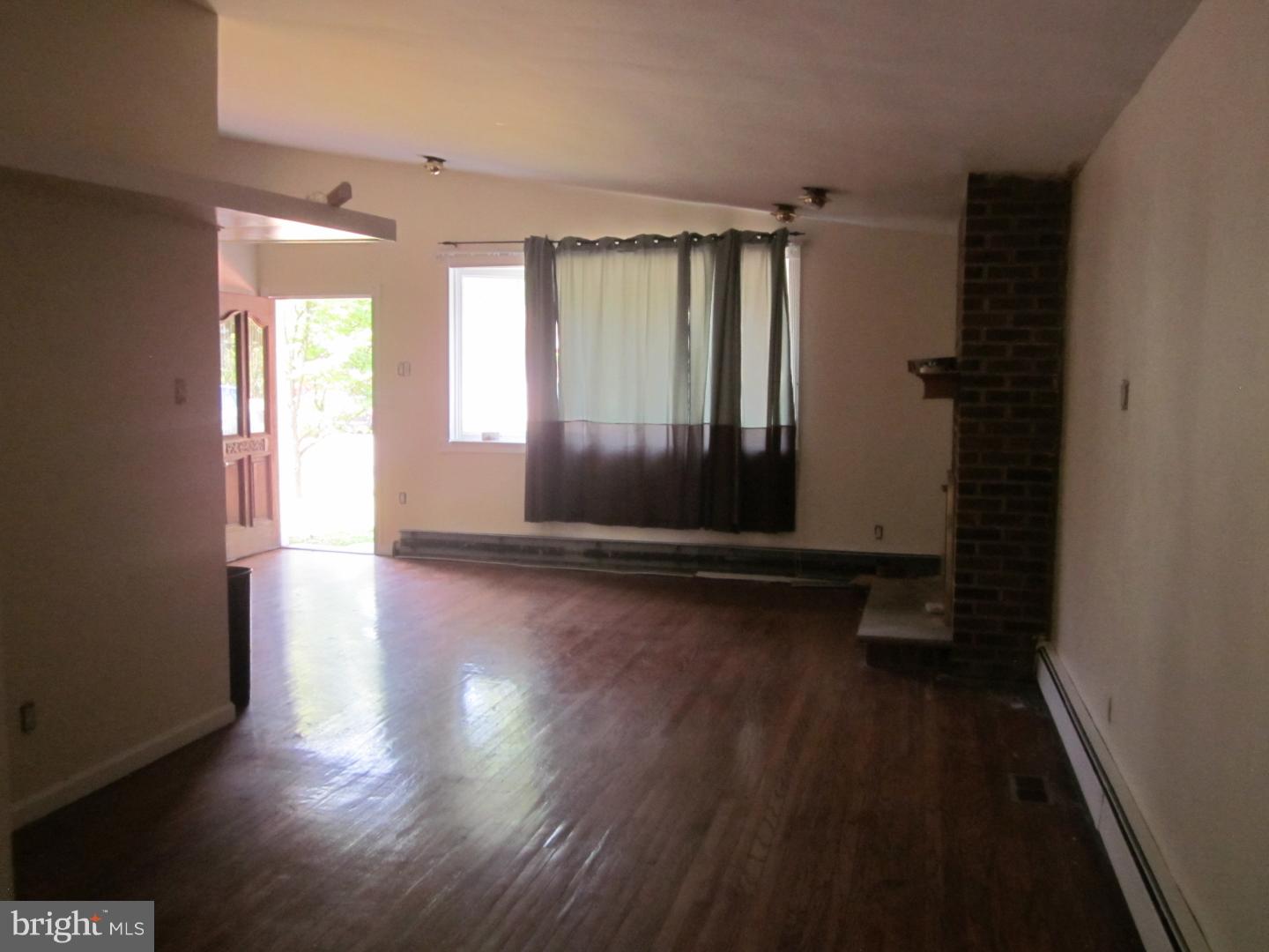 966 Roberts Road Bensalem, PA 19020 - Photo 5 of 23 Gallery Image 5