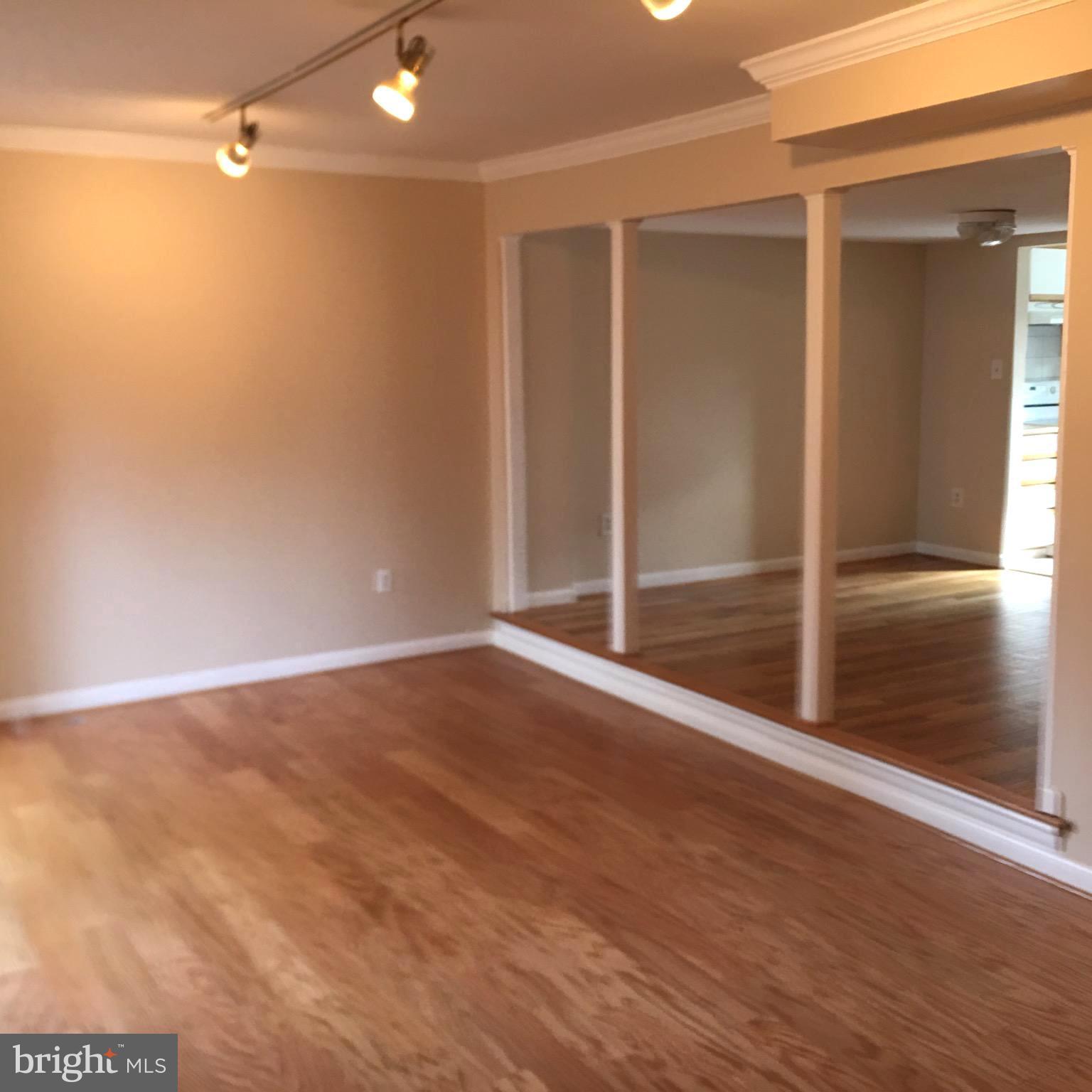 8067 Tributary Court Springfield, VA 22153 - Photo 4 of 27 Living Room