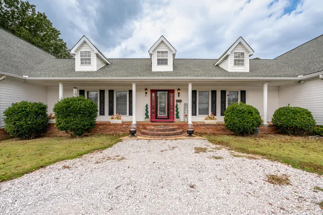 $849,000 | 342 Powder Horn Lane, Ringgold, GA 30736