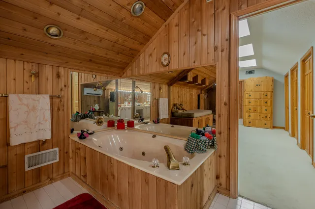 $849,000 | 342 Powder Horn Lane, Ringgold, GA 30736