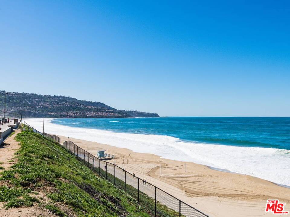 734 Esplanade, Unit A/B Redondo Beach, CA 90277 - Photo 37 of 40 a view of an ocean and beach
