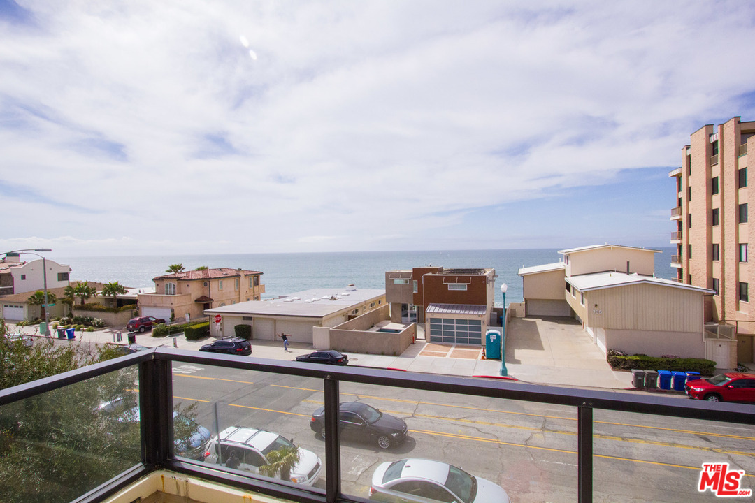 734 Esplanade, Unit A/B Redondo Beach, CA 90277 - Photo 8 of 40 a view of a balcony with city view