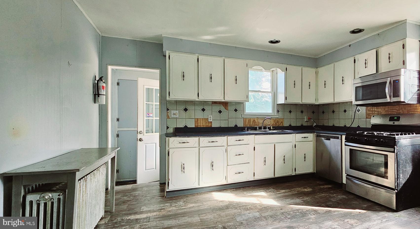 353 Wheat Road Vineland, NJ 08360 - Photo 3 of 20 Gallery Image 3