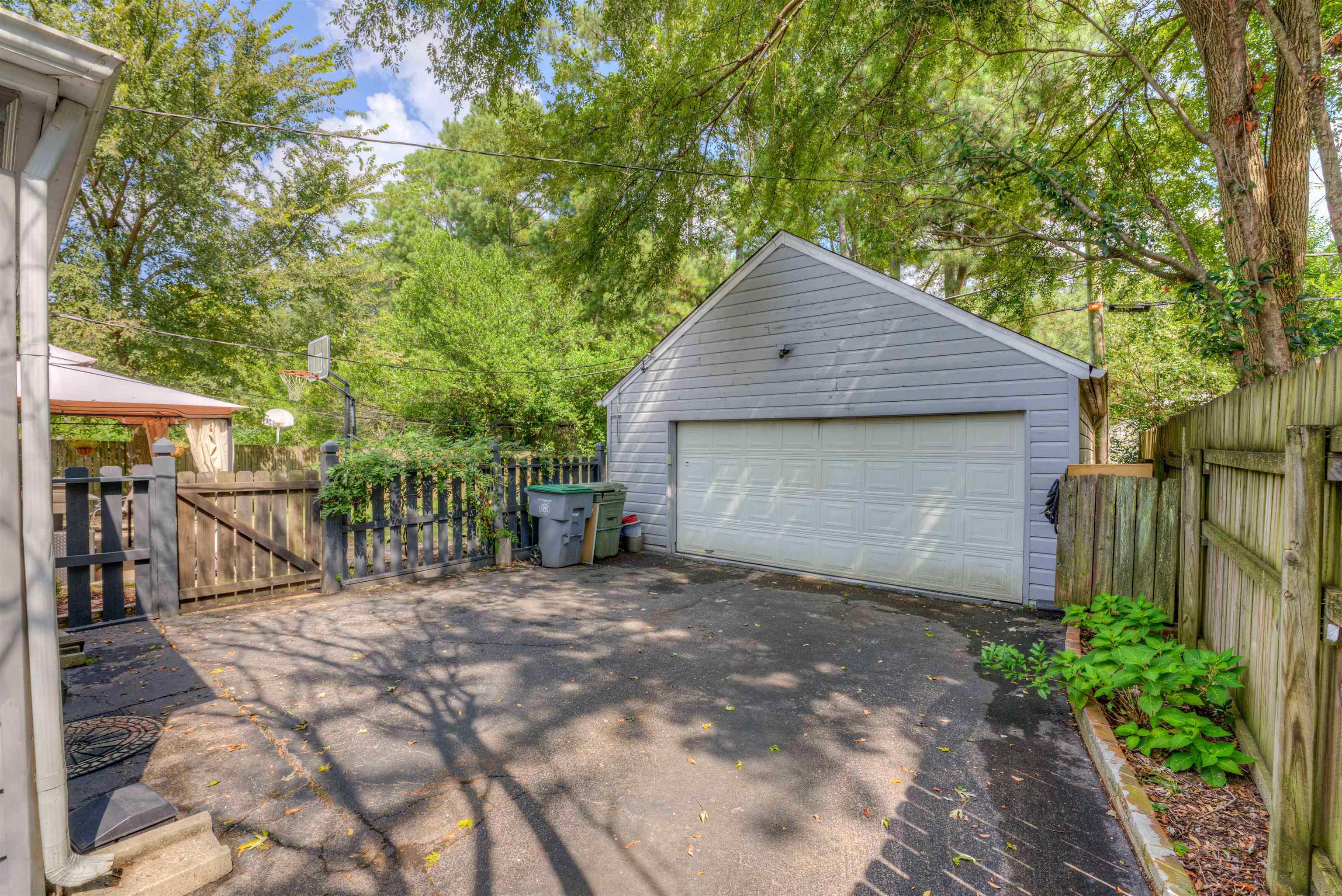 198 North Yates Road Memphis, TN 38120 - Photo 20 of 25