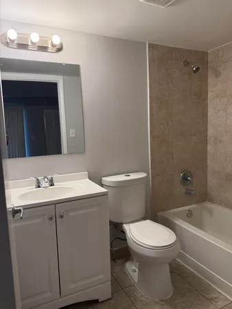 $179,000 | 1106 Meadows Circle, Unit 1106, Boynton Beach, FL 33436