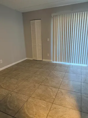 $179,000 | 1106 Meadows Circle, Unit 1106, Boynton Beach, FL 33436