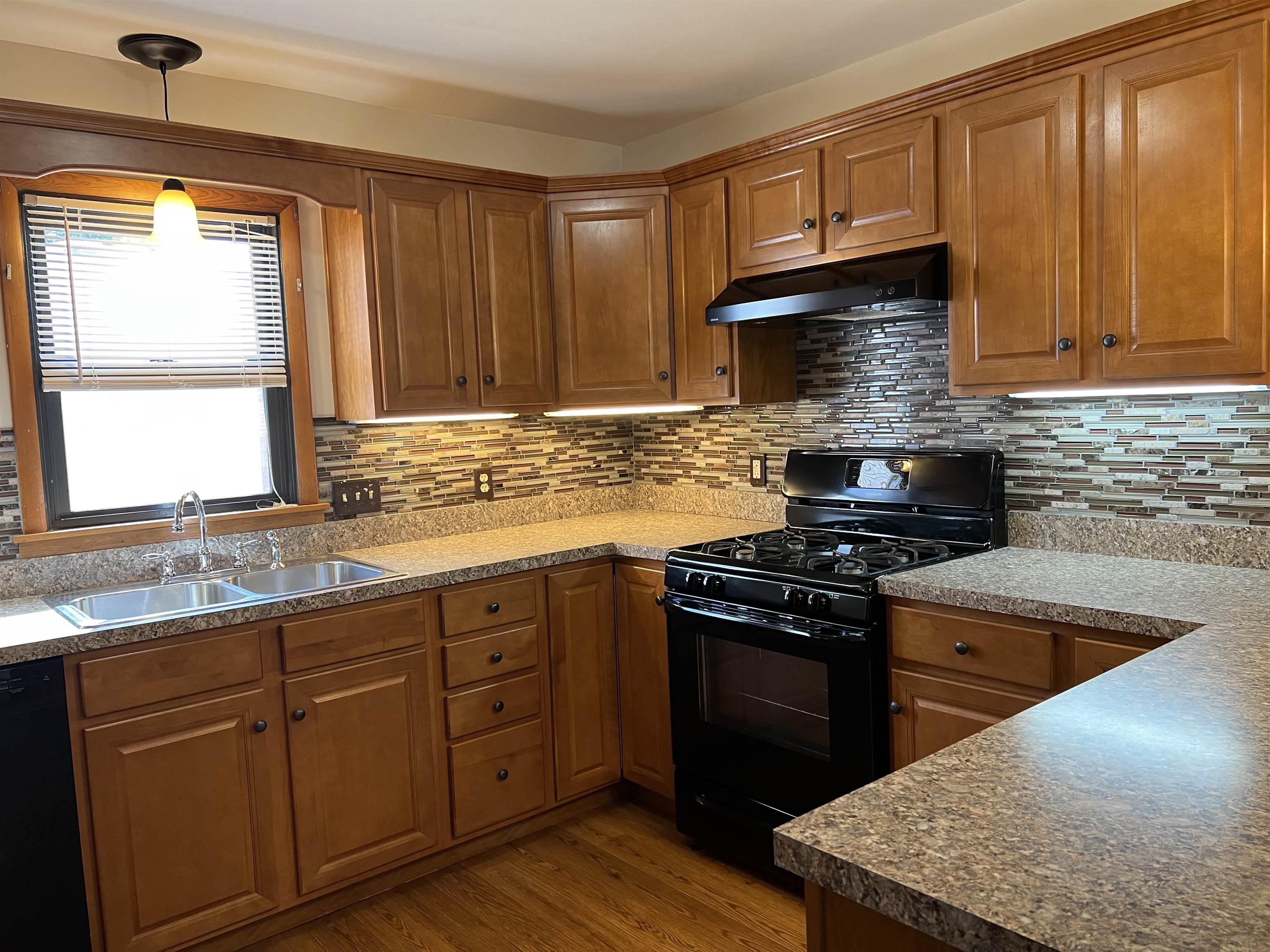 7934 Spry Road Evansville, IN 47715 - Photo 3 of 27 Gallery Image 3
