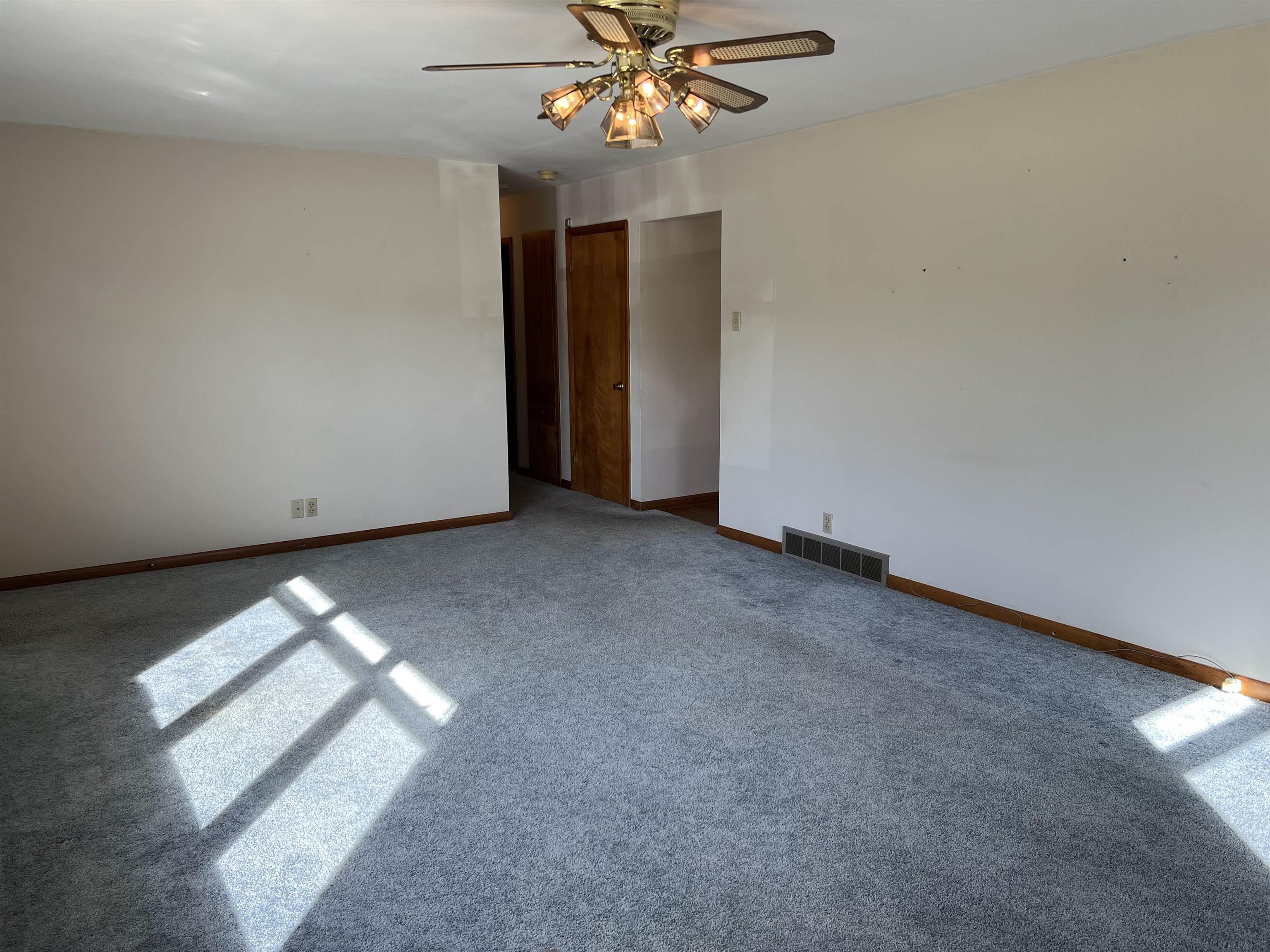 7934 Spry Road Evansville, IN 47715 - Photo 9 of 27 Gallery Image 9