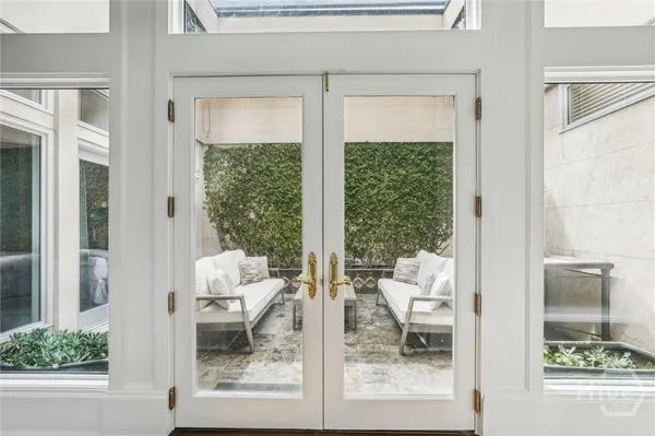 $6,995,000 | 2 East Perry Lane, Unit S A B AND C, Savannah, GA 31401