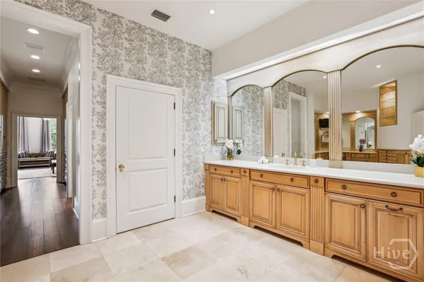 $6,995,000 | 2 East Perry Lane, Unit S A B AND C, Savannah, GA 31401