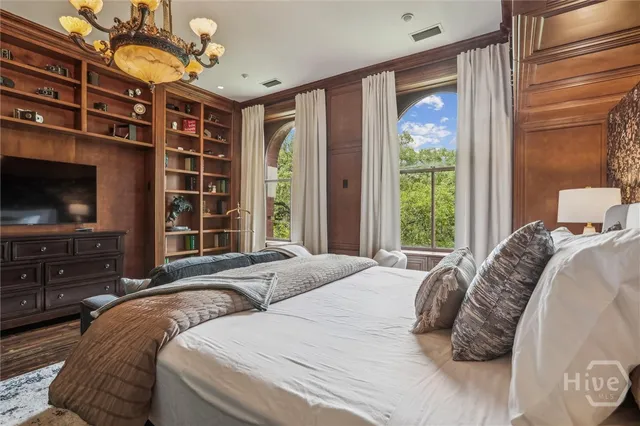 $6,995,000 | 2 East Perry Lane, Unit S A B AND C, Savannah, GA 31401