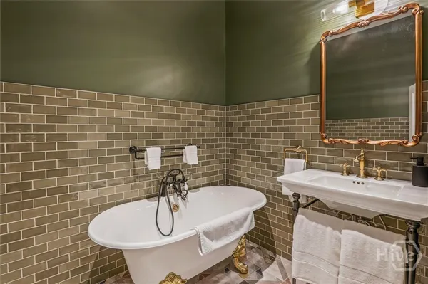 $6,995,000 | 2 East Perry Lane, Unit S A B AND C, Savannah, GA 31401