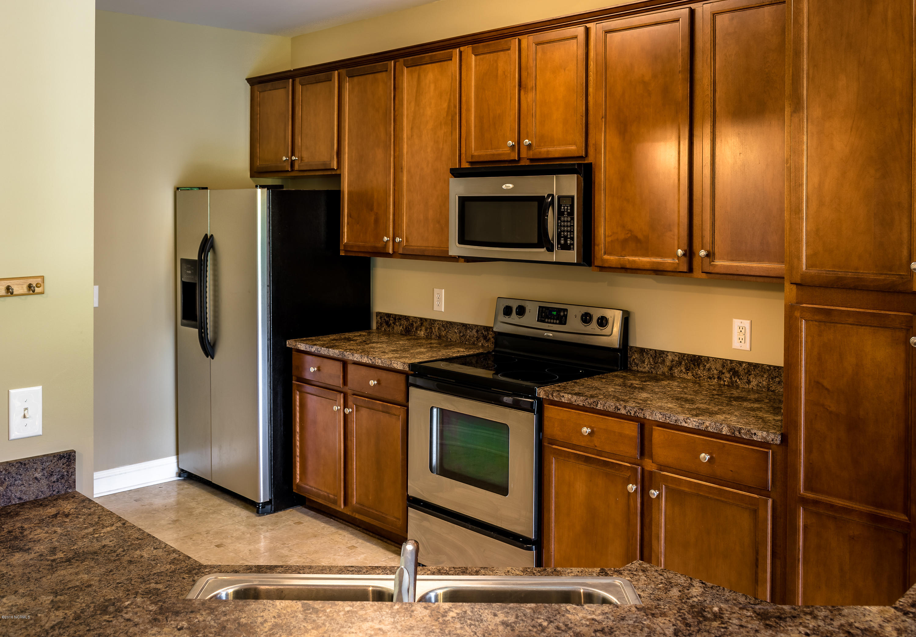 206 Emerald Ridge Road Jacksonville, NC 28546 - Photo 4 of 29 (11 of 28) Amanda Parmer_206 Emerald Rid