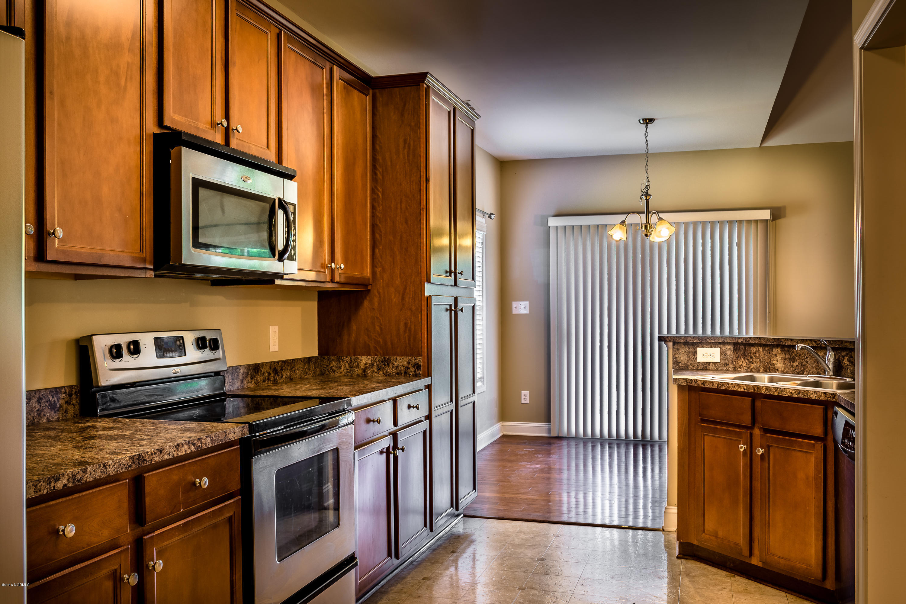 206 Emerald Ridge Road Jacksonville, NC 28546 - Photo 5 of 29 (12 of 28) Amanda Parmer_206 Emerald Rid