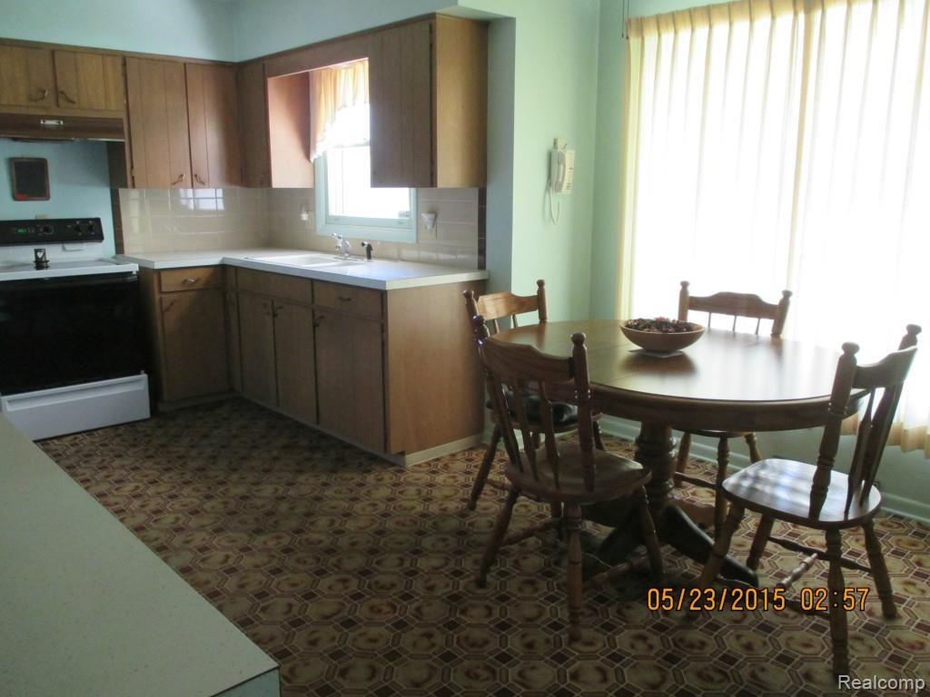 970 North Hintz Road Owosso, MI 48867 - Photo 9 of 11 Kitchen 4.jpg