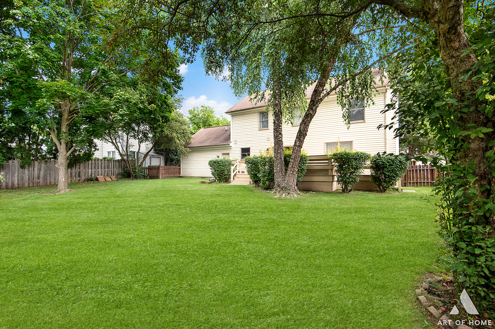 1230 Cobblers Crossing Elgin, IL 60120 - Photo 4 of 4 a view of a backyard with large trees