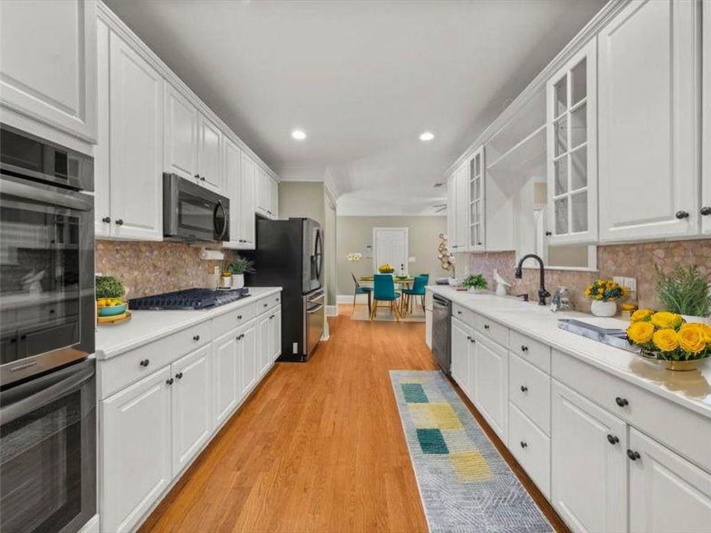 121 Fulton Way Southeast Atlanta, GA 30312 - Photo 3 of 37