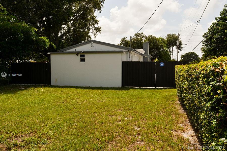 9398 Northwest 4th Avenue Miami, FL 33150 - Photo 15 of 57