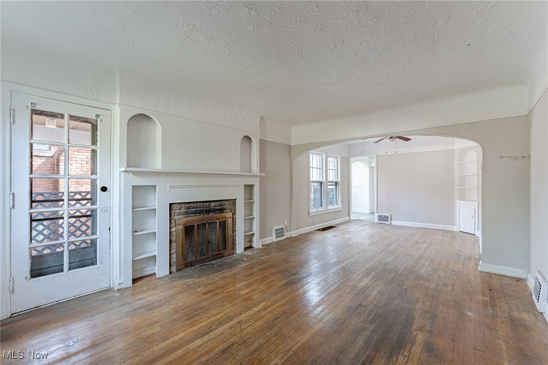 3496 East Scarborough Road Cleveland, OH 44118 - Photo 6 of 28