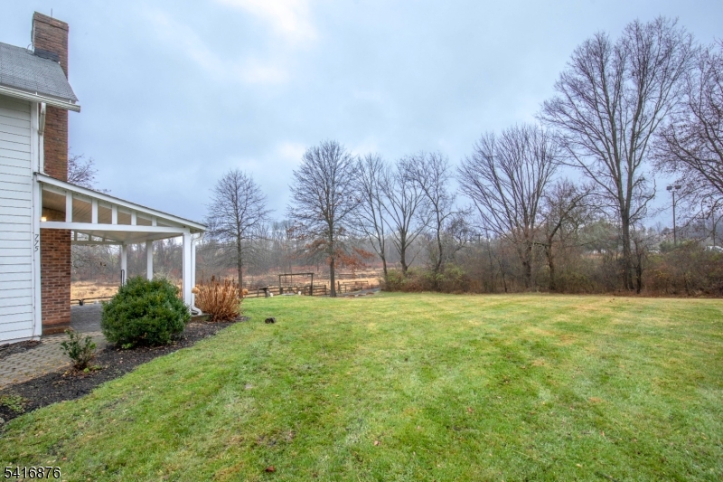 775 Larger Cross Road Bedminster, NJ 07921 - Photo 5 of 20