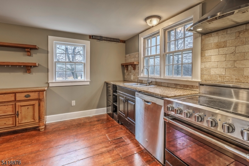 775 Larger Cross Road Bedminster, NJ 07921 - Photo 9 of 20