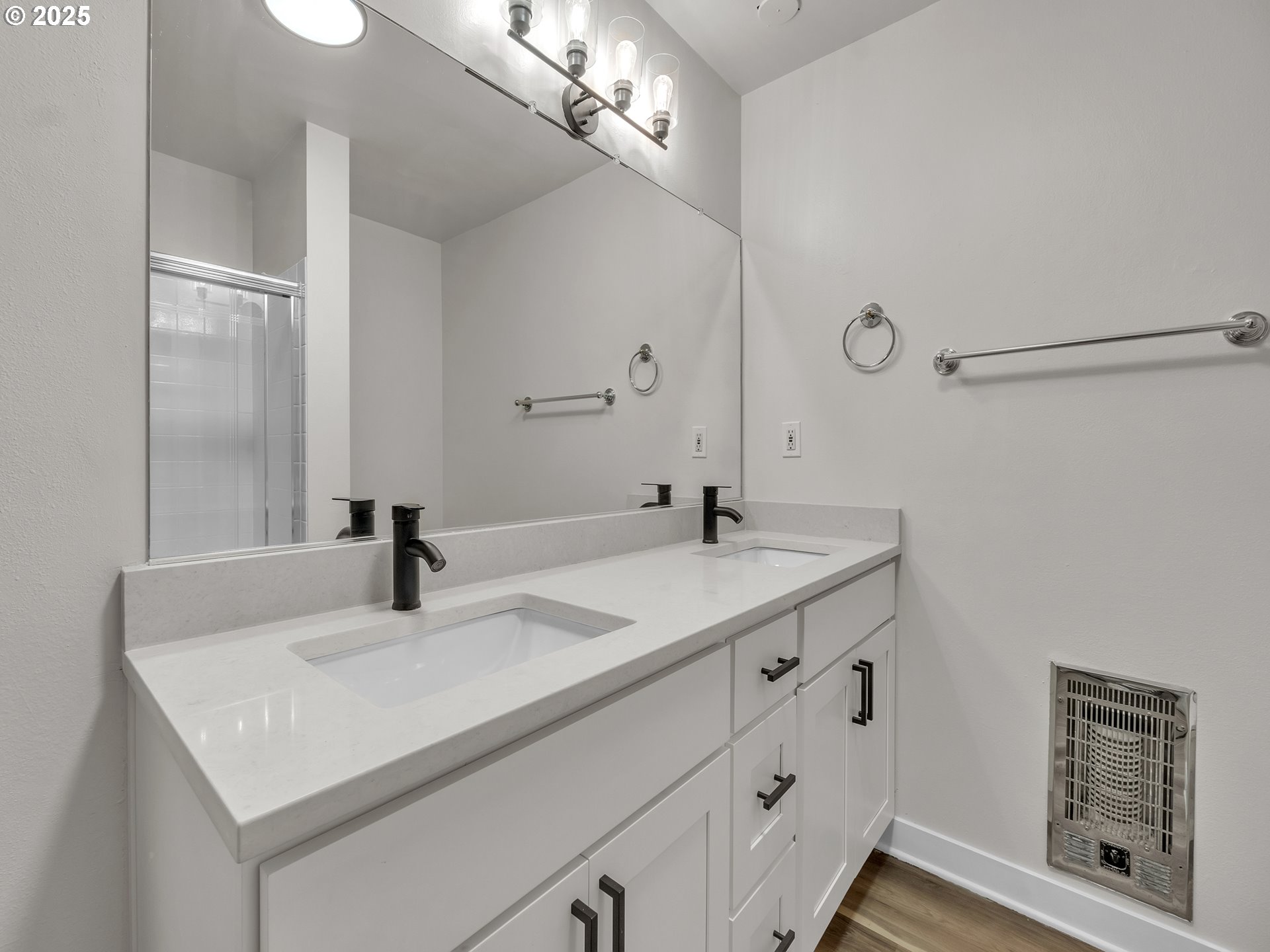 4460 Southwest Scholls Ferry Road, Unit 24 Portland, OR 97225 - Photo 21 of 35 Gallery Image 21