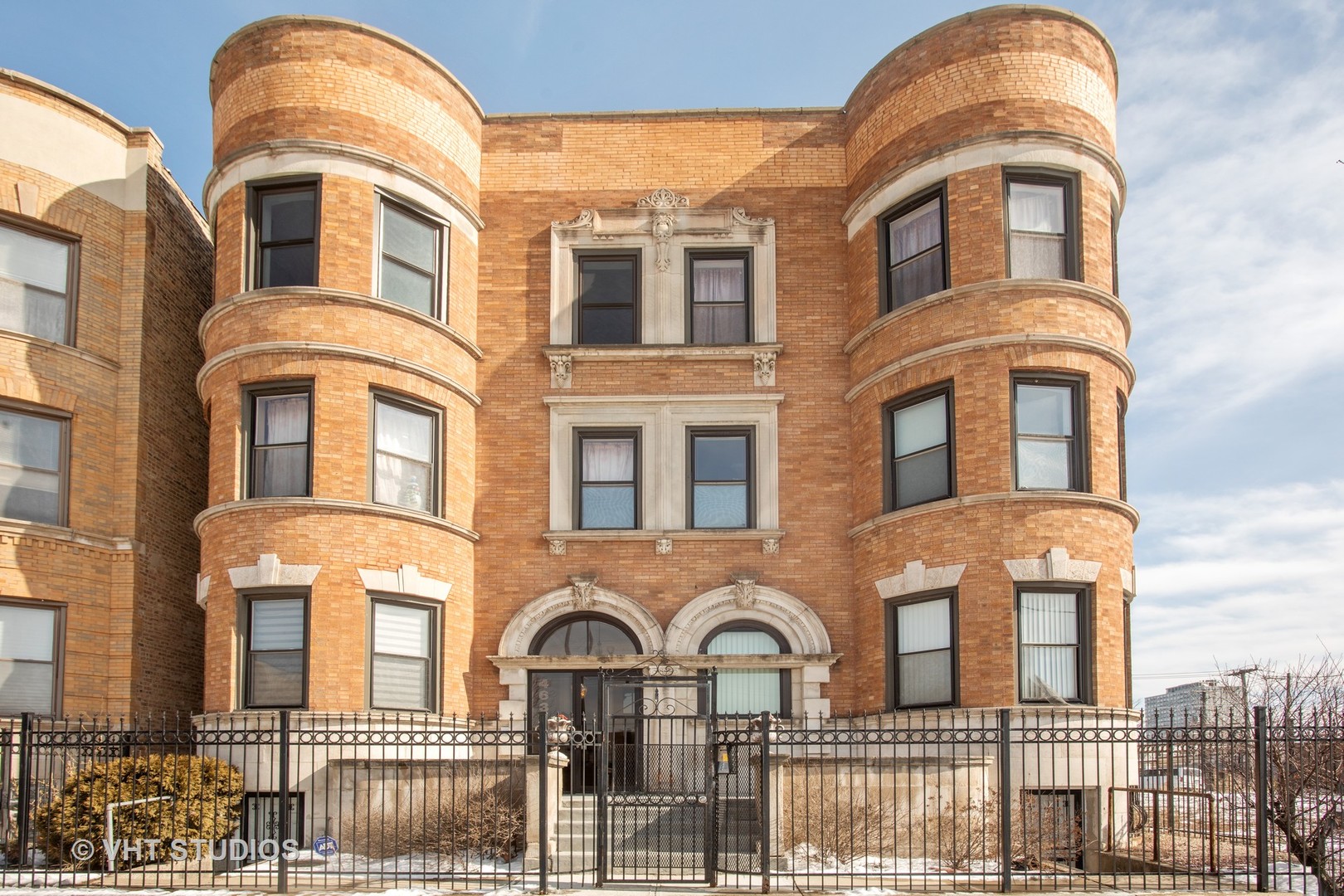 4631 South Indiana Avenue, Unit 3N Chicago, IL 60653 - Photo 1 of 11 front view of a brick building