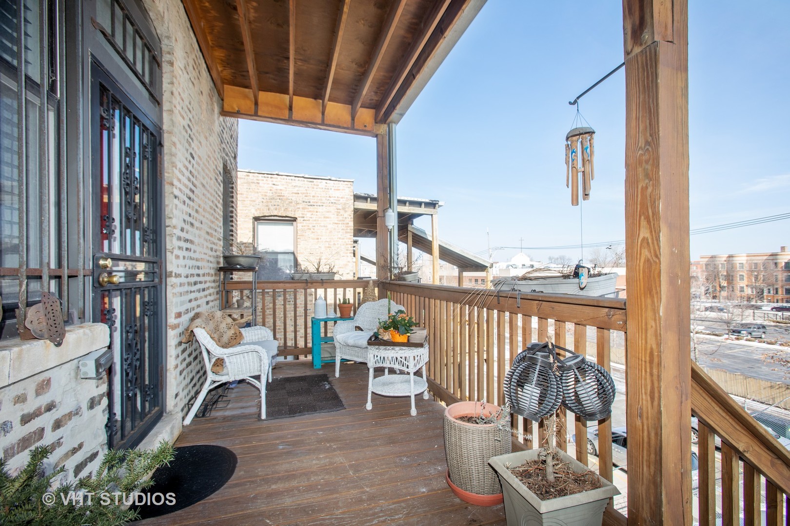 4631 South Indiana Avenue, Unit 3N Chicago, IL 60653 - Photo 11 of 11 a view of a balcony with furniture