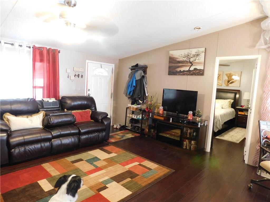 124 Hungarian Road Slippery Rock, PA 16057 - Photo 6 of 19 Living Room