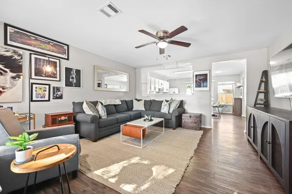 $1,825 | 13404 Coomes Drive, Del Valle, TX 78617