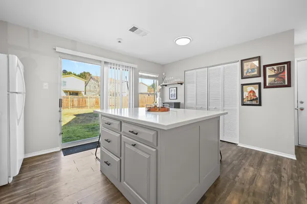 $1,825 | 13404 Coomes Drive, Del Valle, TX 78617