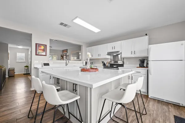 $1,825 | 13404 Coomes Drive, Del Valle, TX 78617