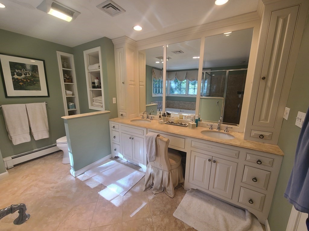 45 White Oak Road Wellesley, MA 02481 - Photo 13 of 17