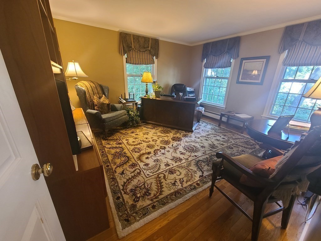 45 White Oak Road Wellesley, MA 02481 - Photo 7 of 17