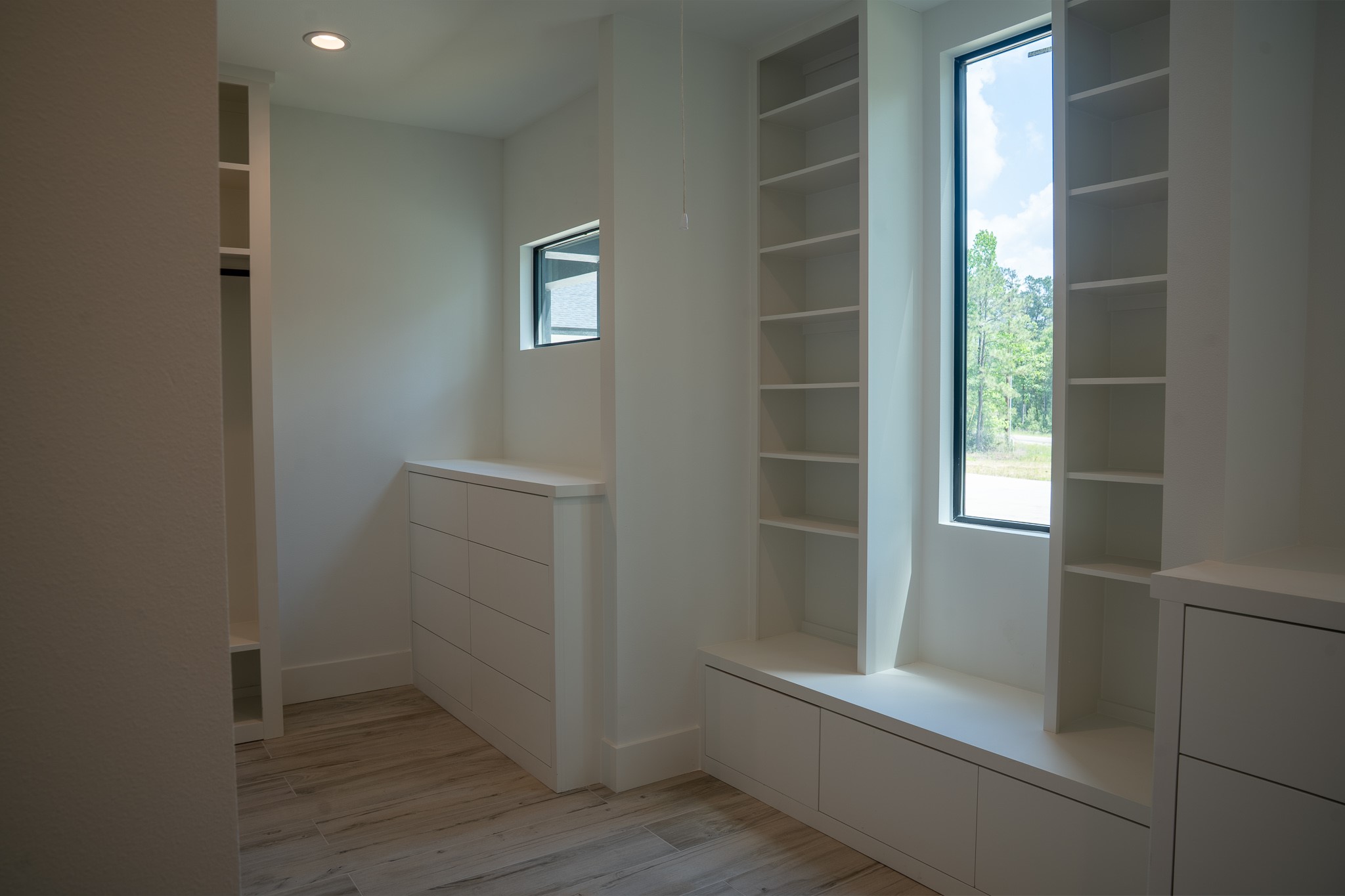 343 Sundog Road Huntsville, TX 77340 - Photo 27 of 37 Primary closet.