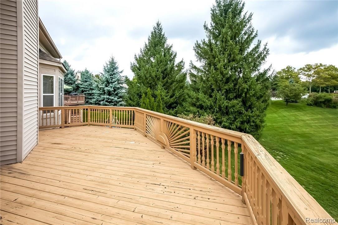 3073 Silverbrook Drive Rochester, MI 48306 - Photo 36 of 41 silverbrook37.jpg