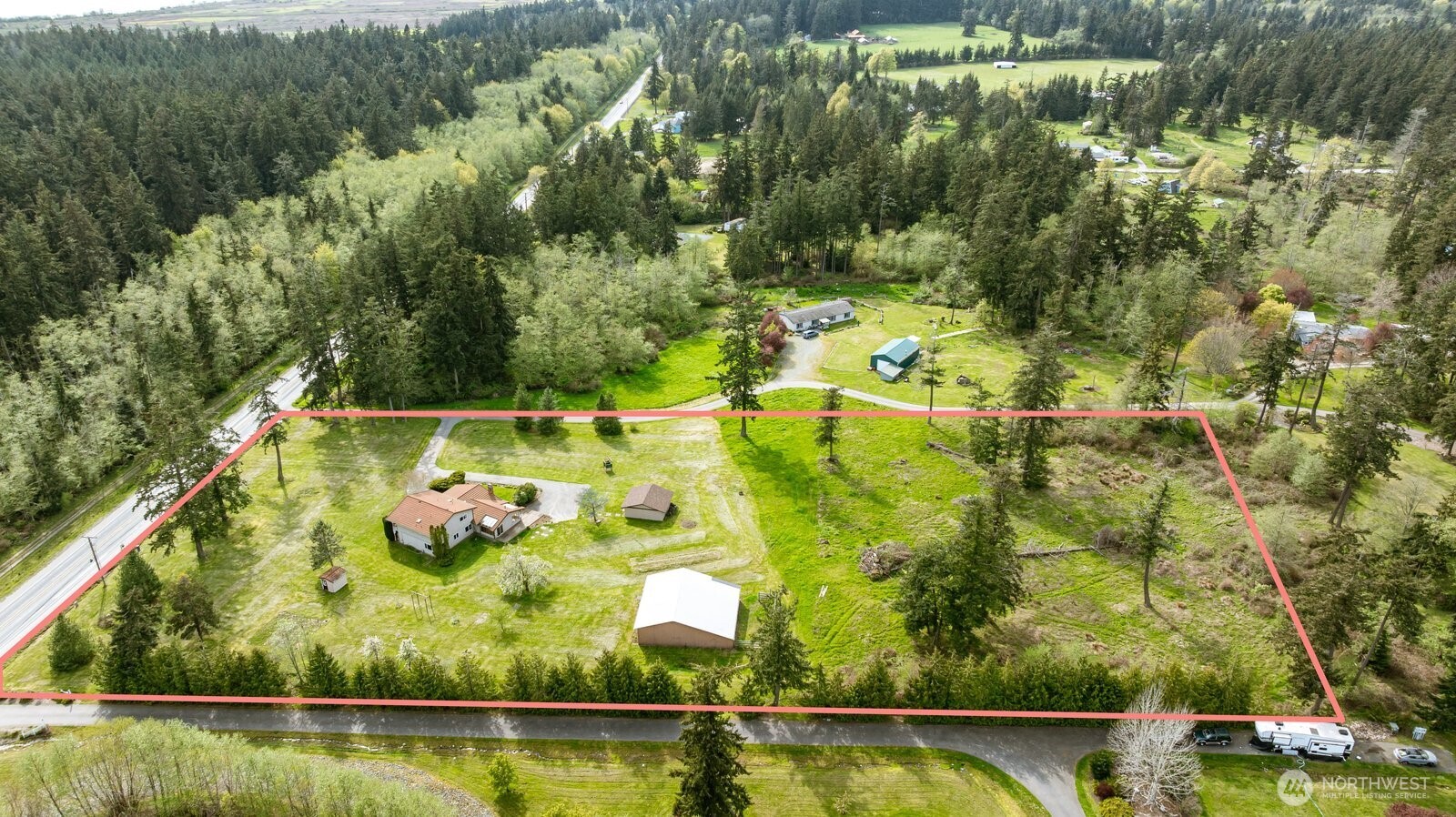 987 East Crescent Harbor Road Oak Harbor, WA 98277 - Photo 3 of 40