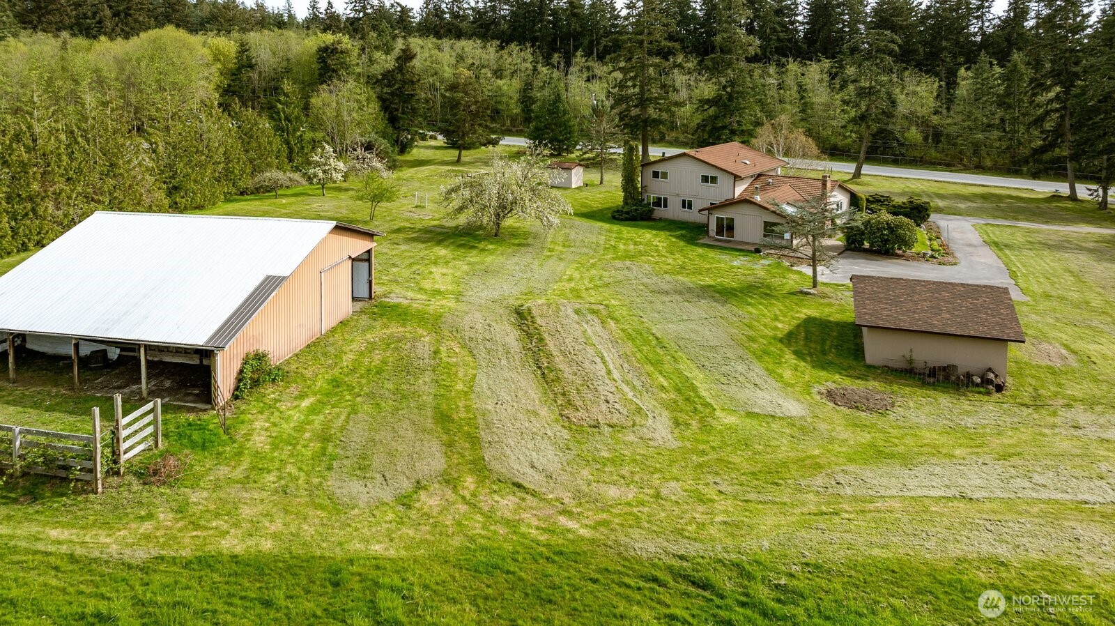 987 East Crescent Harbor Road Oak Harbor, WA 98277 - Photo 39 of 40