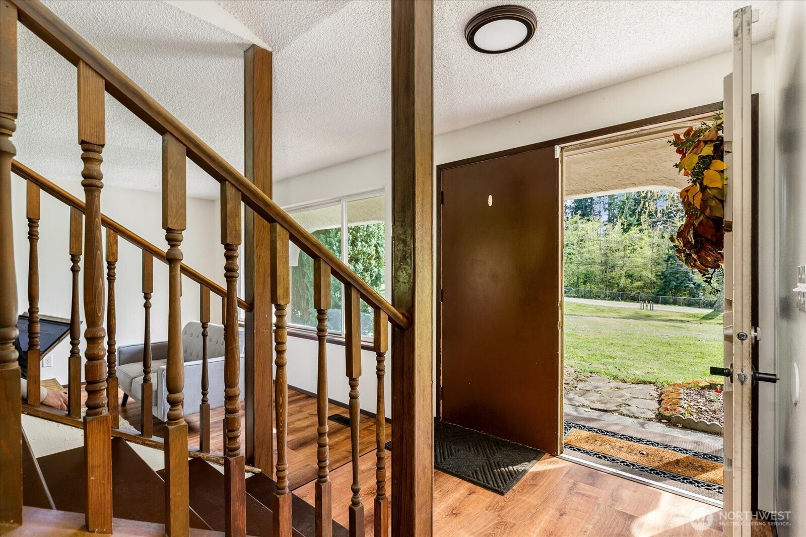 987 East Crescent Harbor Road Oak Harbor, WA 98277 - Photo 6 of 40