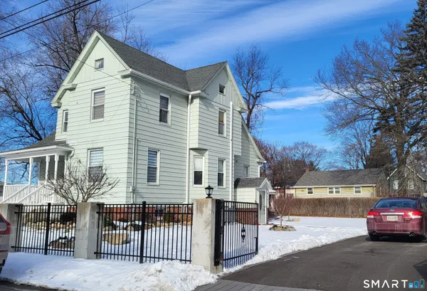 $425,000 | 110 Darby Street, Bloomfield, CT 06002