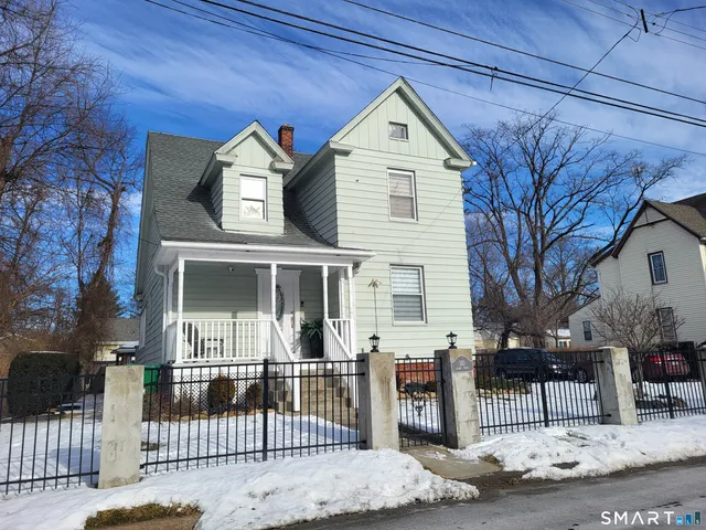 $425,000 | 110 Darby Street, Bloomfield, CT 06002