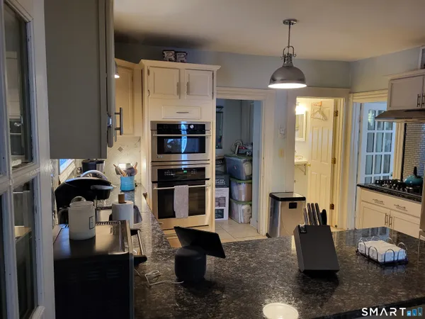 $425,000 | 110 Darby Street, Bloomfield, CT 06002