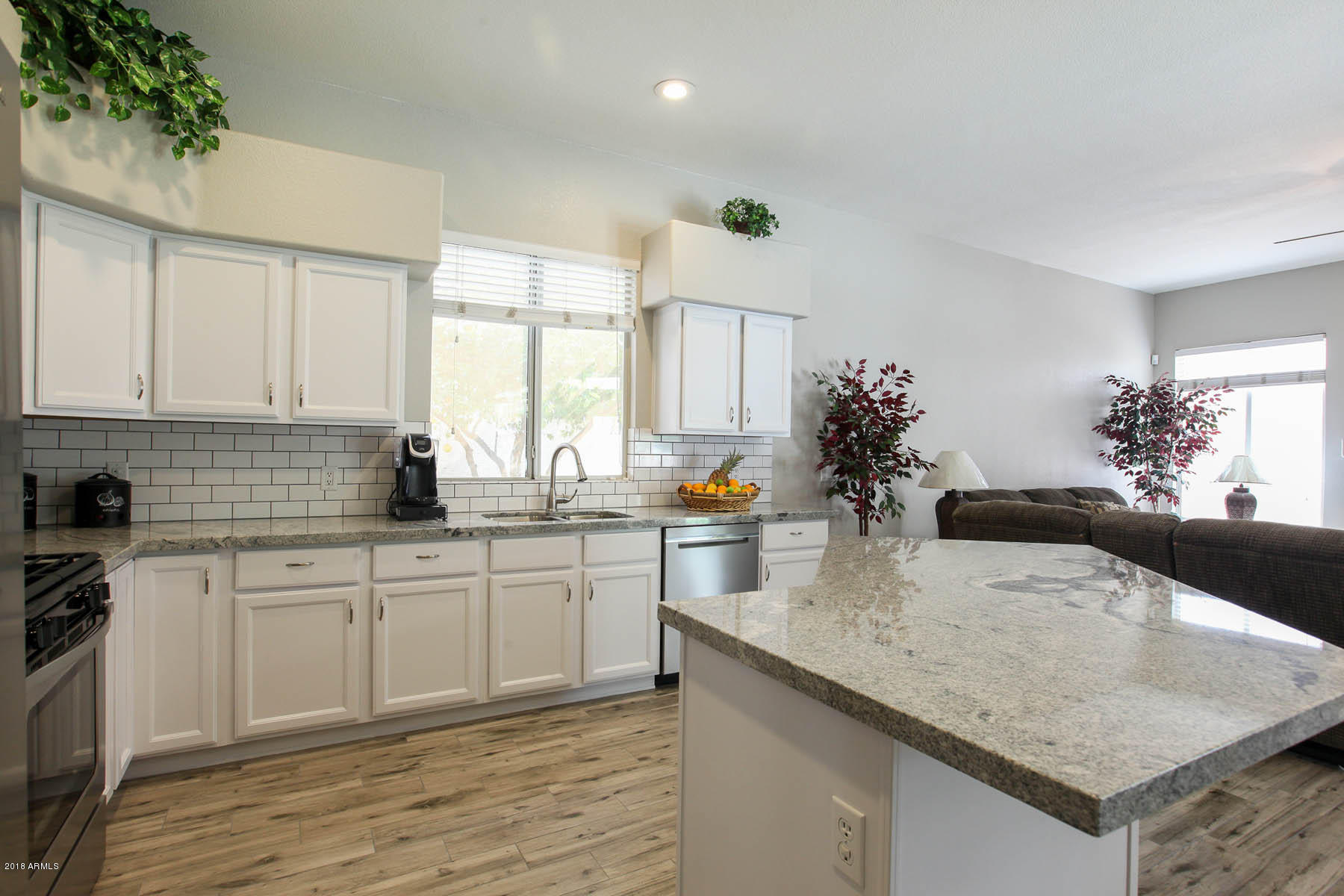 2281 Randall Road Gilbert, AZ 85296 - Photo 6 of 32 Kitchen3