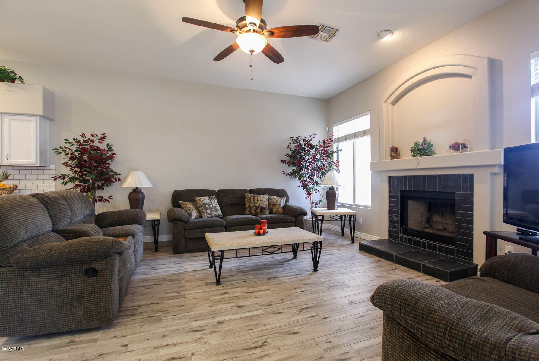 2281 Randall Road Gilbert, AZ 85296 - Photo 10 of 32 Family Room