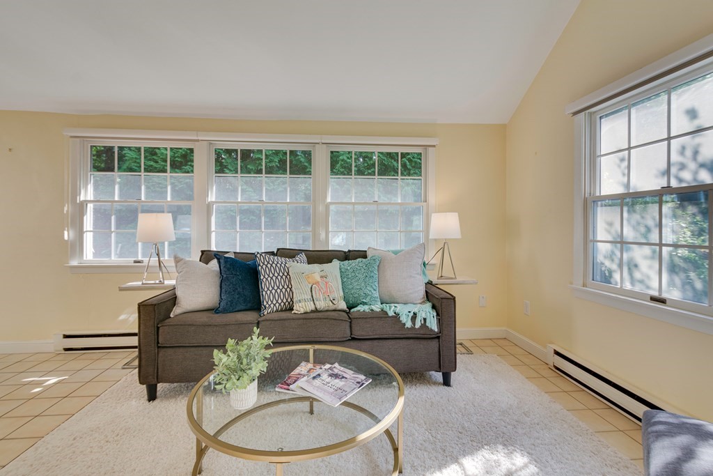 28 Pierrepont Road Winchester, MA 01890 - Photo 16 of 37
