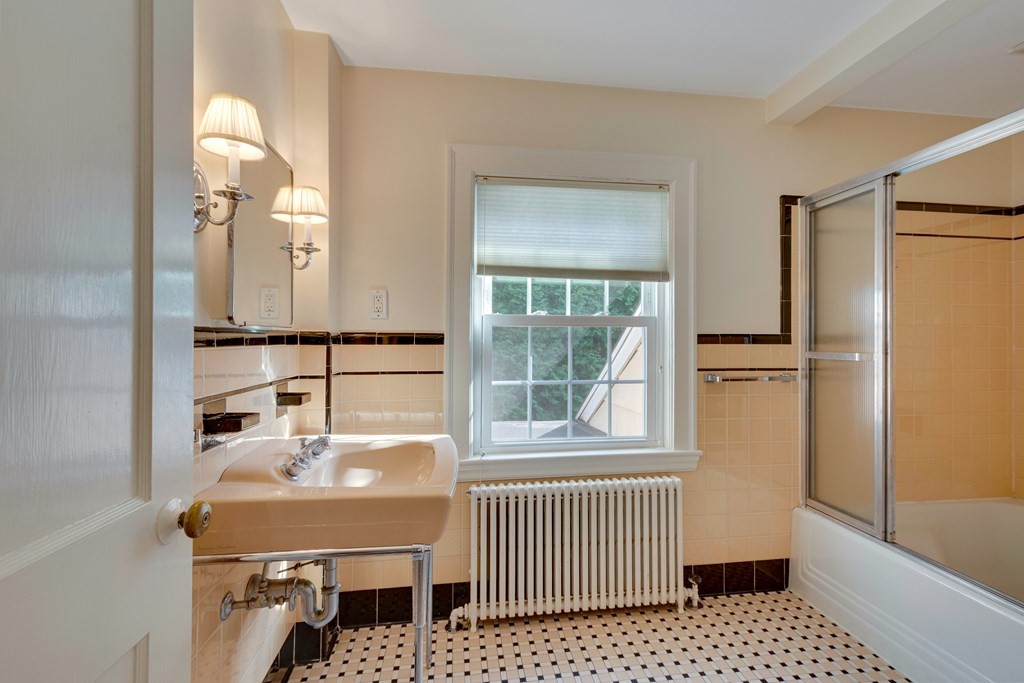 28 Pierrepont Road Winchester, MA 01890 - Photo 23 of 37